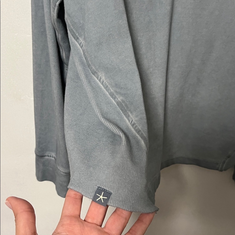 Barefoot Dreams Malibu Collection Lightweight Hoodie - Picture 3 of 5